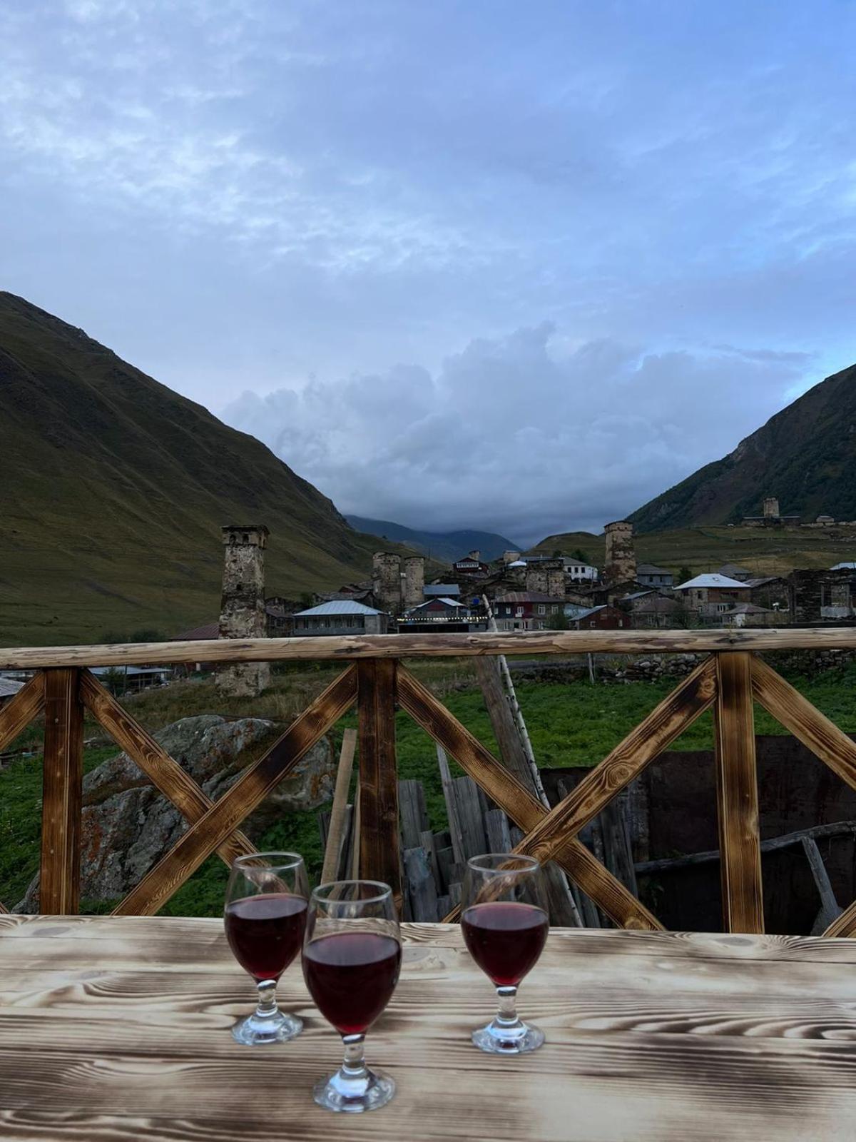 Guest House Buba Ushguli Exterior foto
